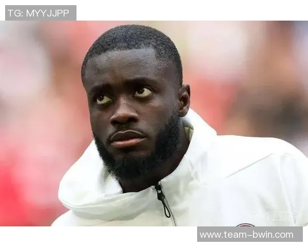 法尔克透露皇马切尔西争夺帕球员拜仁续约面临签字费困扰 法尔克透露皇马切尔西争夺帕球员拜仁续约面临签字费困扰