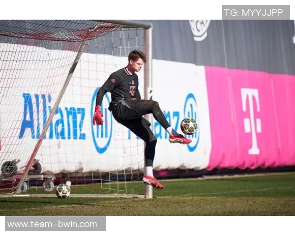 拜仁球员享受假期二门乌尔比希主动加练展现职业精神 拜仁球员享受假期二门乌尔比希主动加练展现职业精神