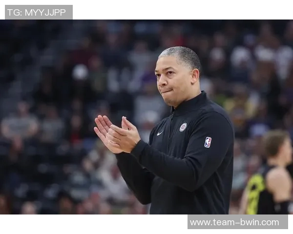 三球未来去向分析快船或拼首轮选秀开拓者互换潜力火箭用老范平衡阵容 三球未来去向分析快船或拼首轮选秀开拓者互换潜力火箭用老范平衡阵容