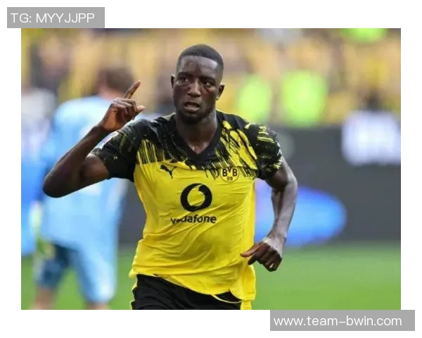 巴萨关注多特前锋吉拉西明夏解约金降至5000万欧元