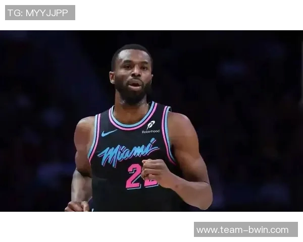 维金斯盛赞鲍威尔展现统治力称其为非凡天才球员的典范